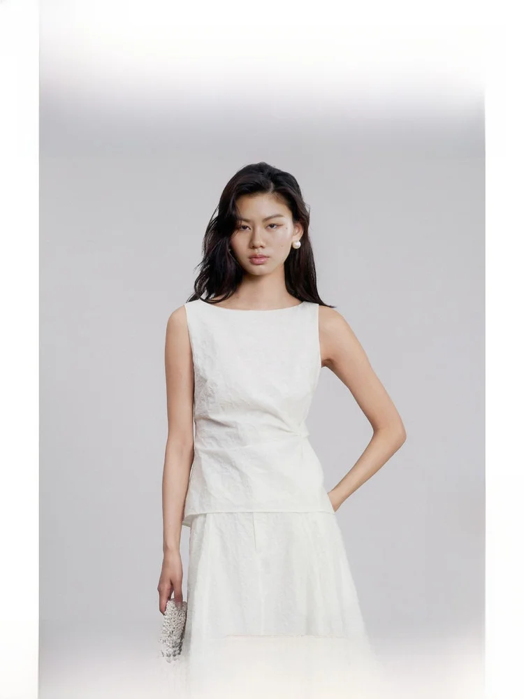 

ZhiZhi JianhengZi Новая летняя женская блузка из хлопка с вышивкой и 3D-дизайном, на одно плечо, приталенная, для повседневной носки, без рукавов