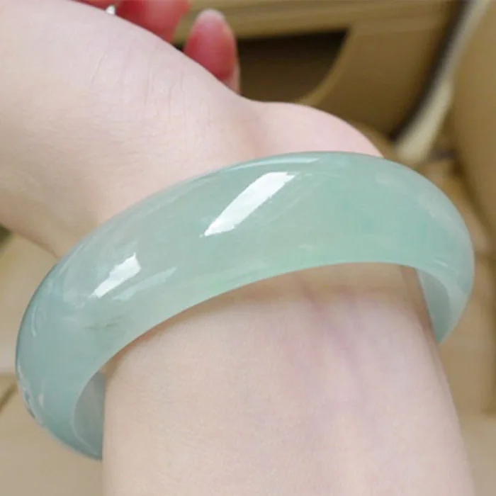 Natural old pit icy jadeite bracelet female light green girl moist Hundred positive circle round jade bracelet female models