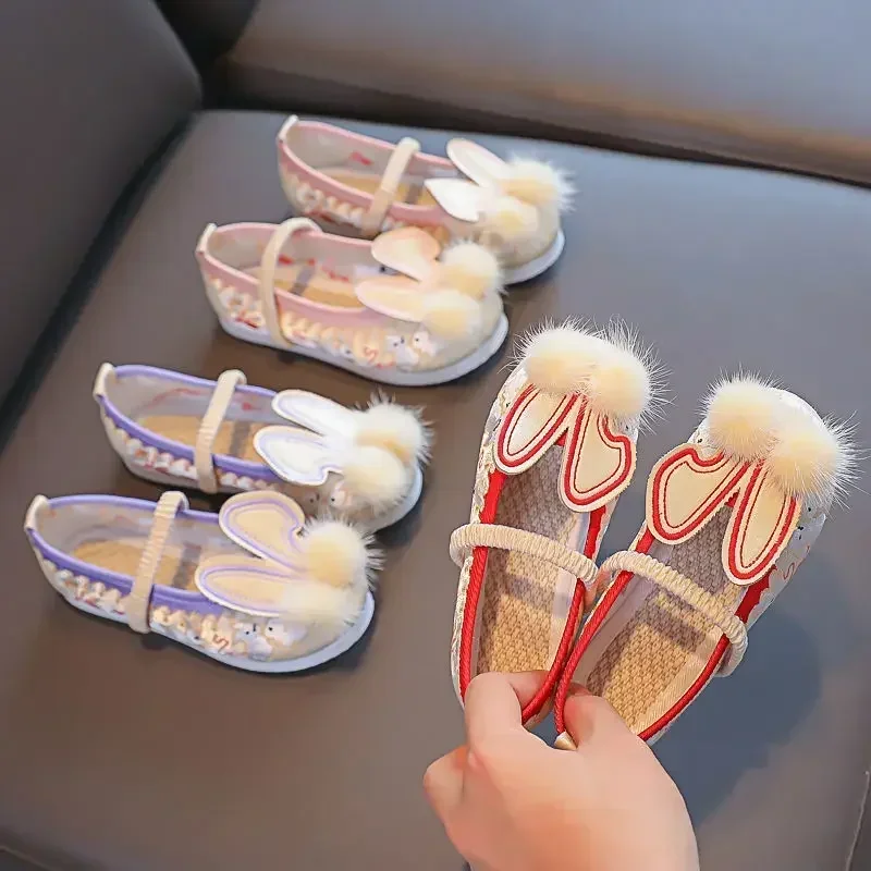 Chinese Style Rabbit Embroidered Shoes Bunny Ears Decoration Girls Old Beijing Cloth Shoes Children's Cospaly Princess Shoes