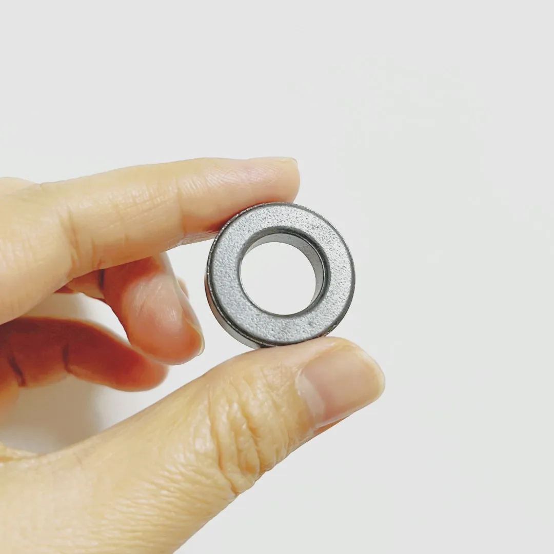 1Pcs 2Pcs  5Pcs 10Pcs FT82-43 American RF Ferrite Magnetic Ring FT-82-43 Size 21*13.2*6.35mm Magnetic Permeability 850