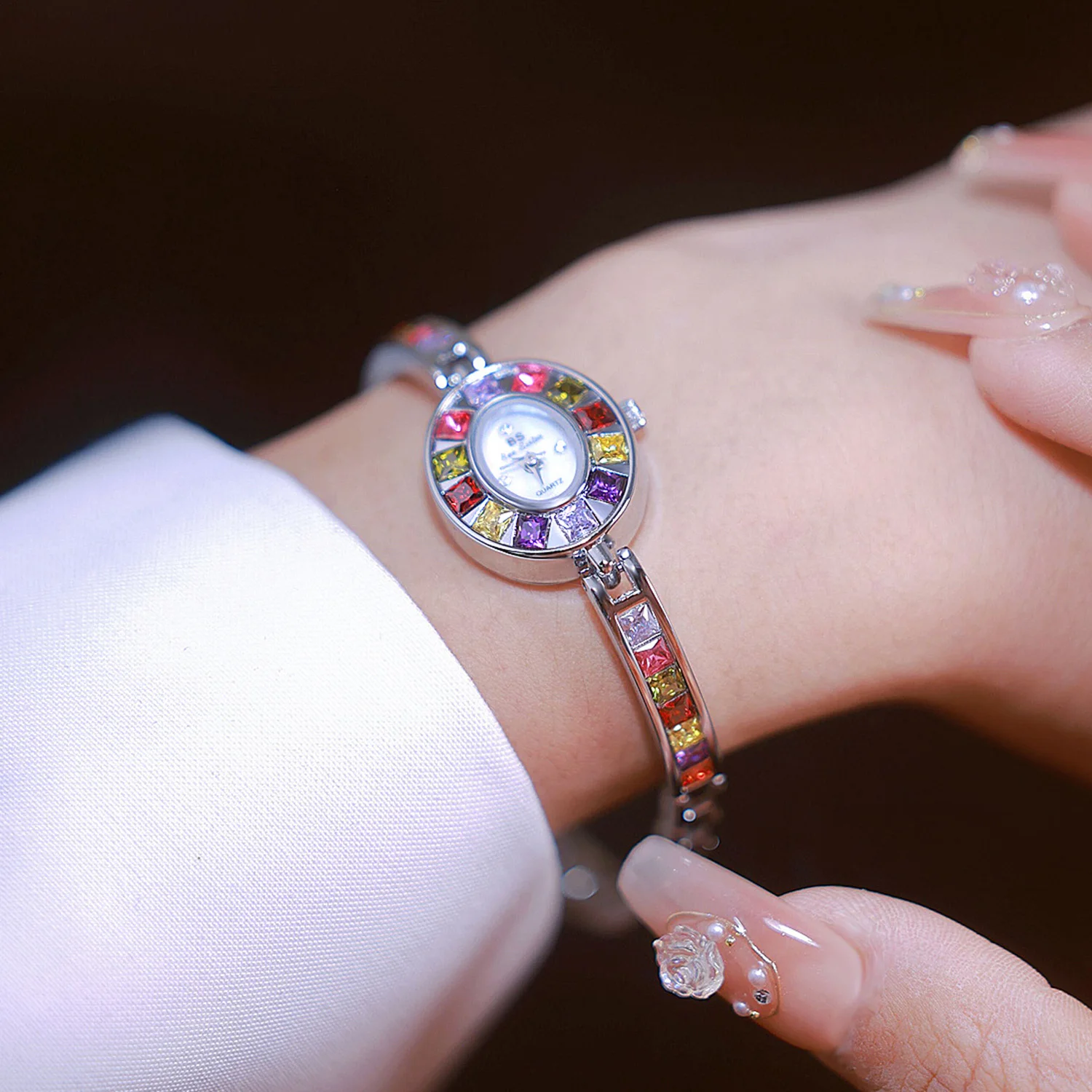 Luxury Women Watches High Quality Colorful Diamonds Dial Bracelet Ladies Watch Fashion Small Gold Quartz Wristwatches Gifts