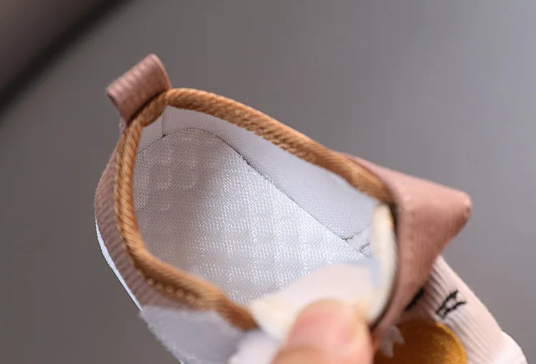 2026 Mit Geräusch Baby-Schuhe Frühling Herbst Kleinkind-Laufschuhe Neugeborenen-Lauflernschuhe für Jungen und Mädchen Rosa, Braun – Detail 16