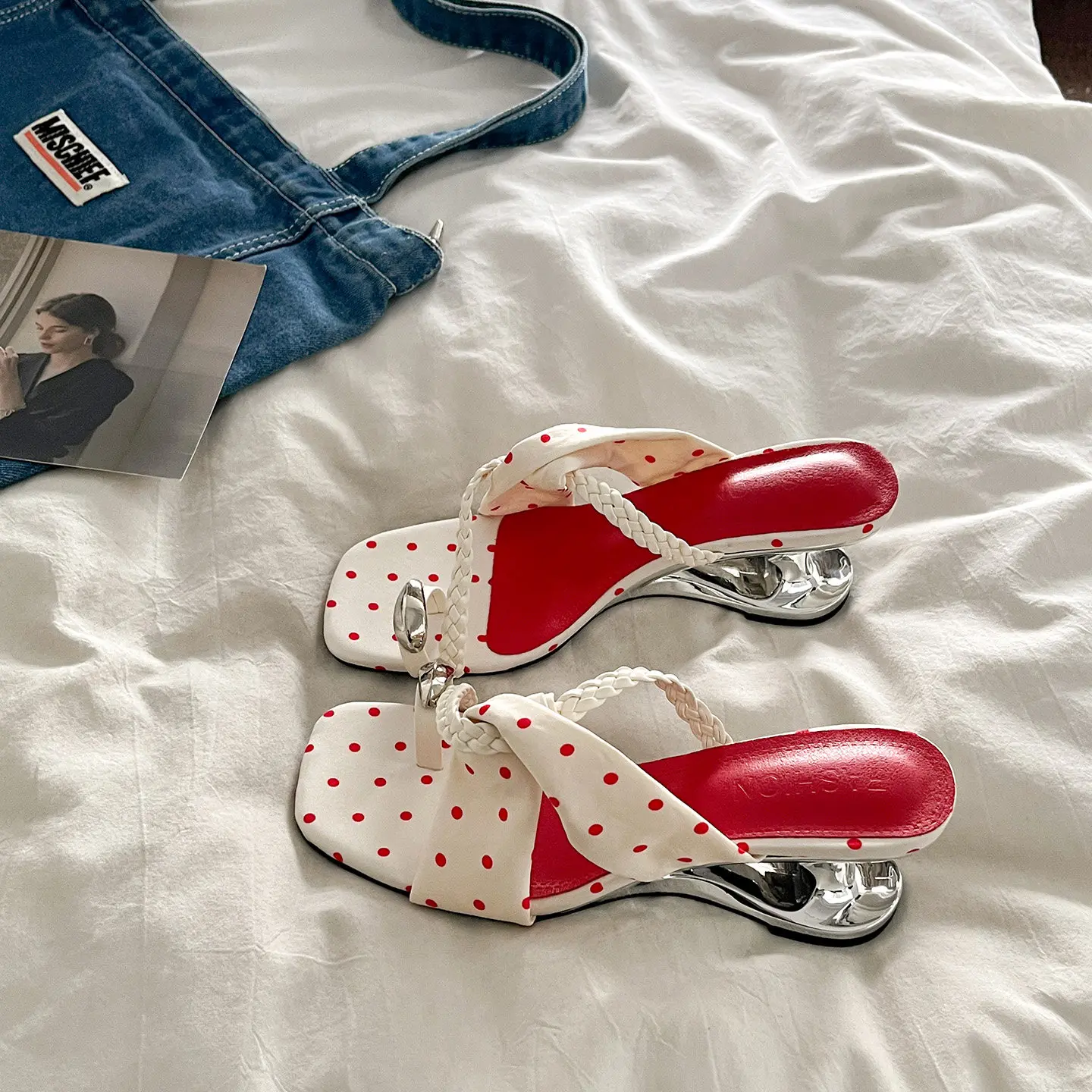 Sandalias de punta abierta con lunares estilo francés para mujer, para verano, nuevos tacones de cuña versátiles 2026, elegantes con punta cuadrada, sandalias sin cordones.