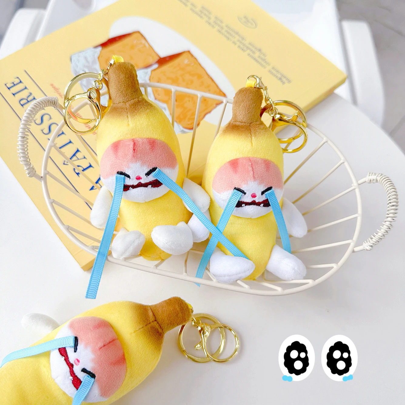 Engraçado chorando Banana Cat Boneca de pelúcia, pingente de chaveiro criativo, pequeno fresco, brinquedos de pelúcia bonitos, presentes infantis, Ins