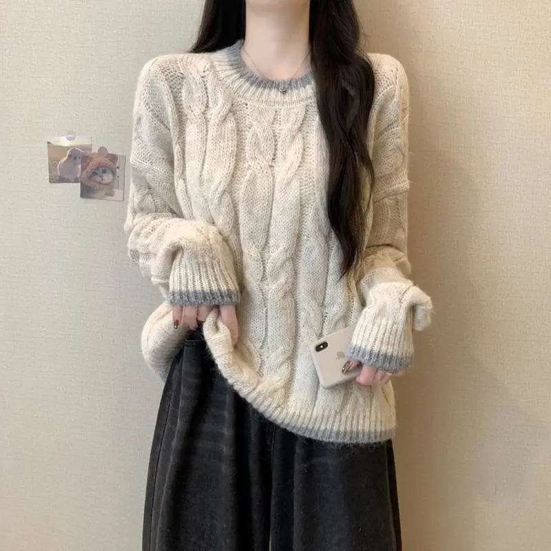 

Contrast Color Twist Autumn and Winter Knitted Sweater Pullover Long-sleeved Top