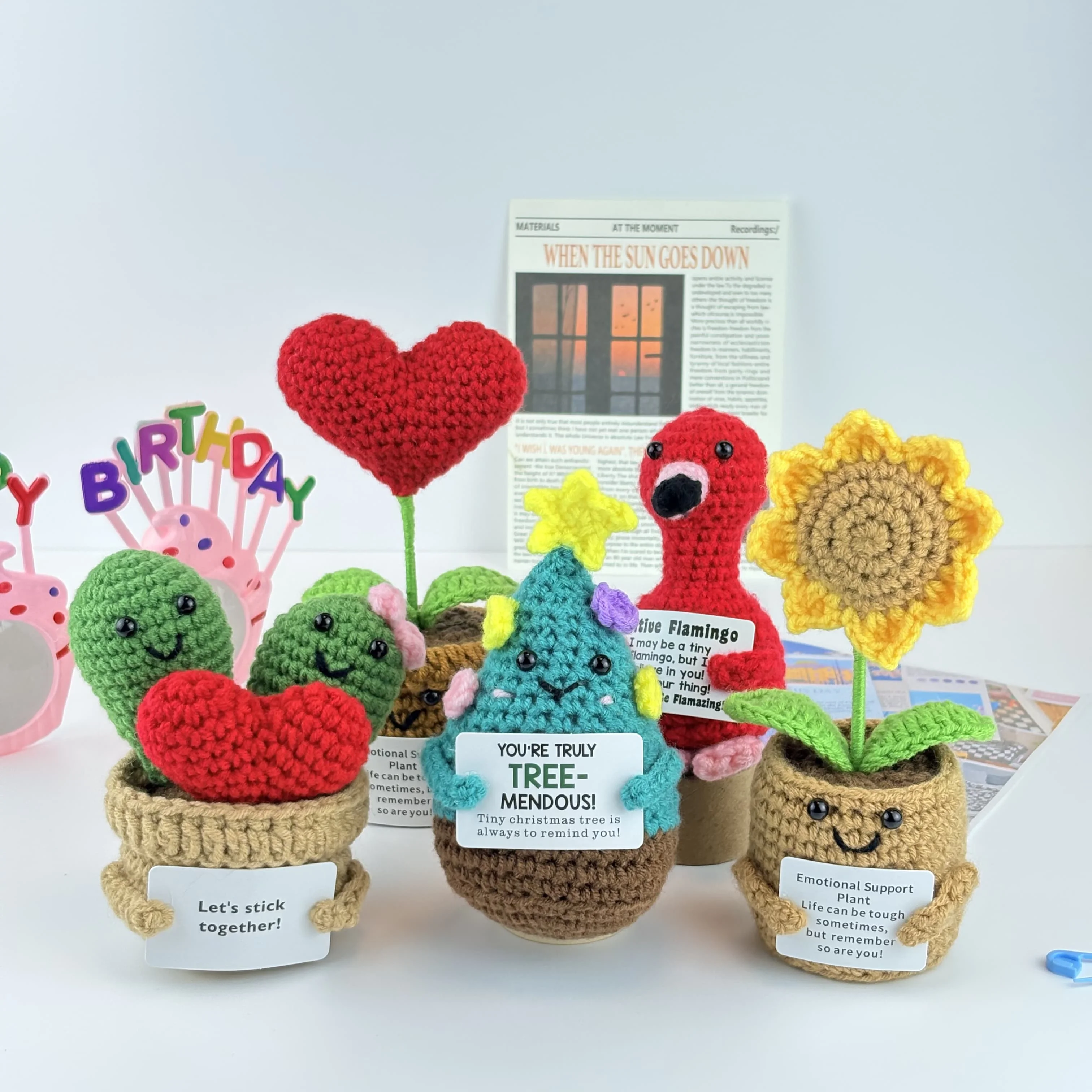 Crochet Flowers Artificial Potted Finished Hand Woven Plants Knitted Sunflower Bee Cat Wedding Gift for Guests Home Decoration