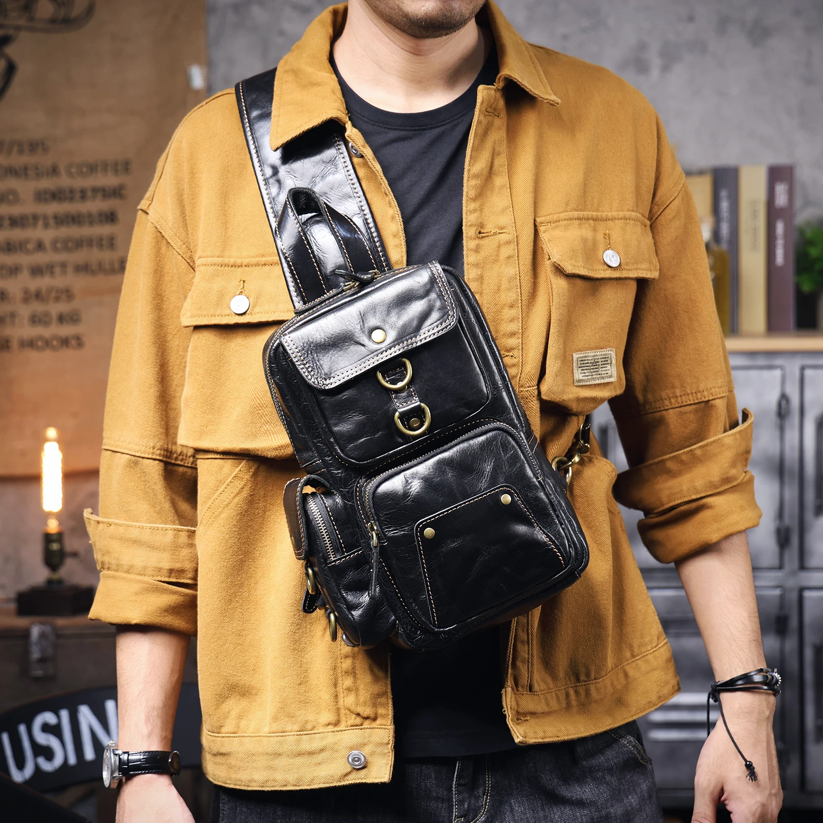 Vintage Echtleder-Brusttasche für Herren, Vollnarbenleder-Umhängetasche, Tagesrucksack mit großer Kapazität – Detail 4