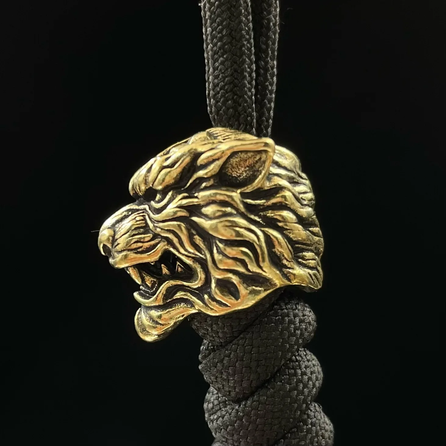 Brass Tiger Head Umbrella Rope Knife Beads Pendant DIY Knife Accessory Keychain EDC Outdoor Survival Tool Lanyard Hanging Bead