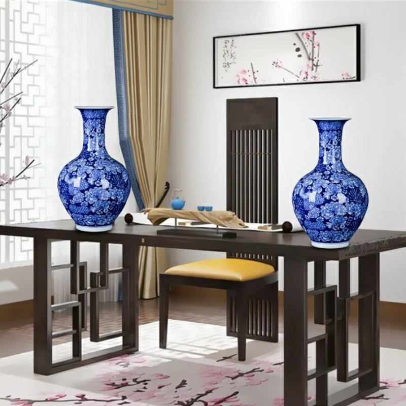 جينغدتشن السيراميك زهرية رسمت باليد الخزف الأزرق والأبيض النمط الصيني غرفة نوم المنزل تلفزيون خزانة الصين زجاجة الديكور