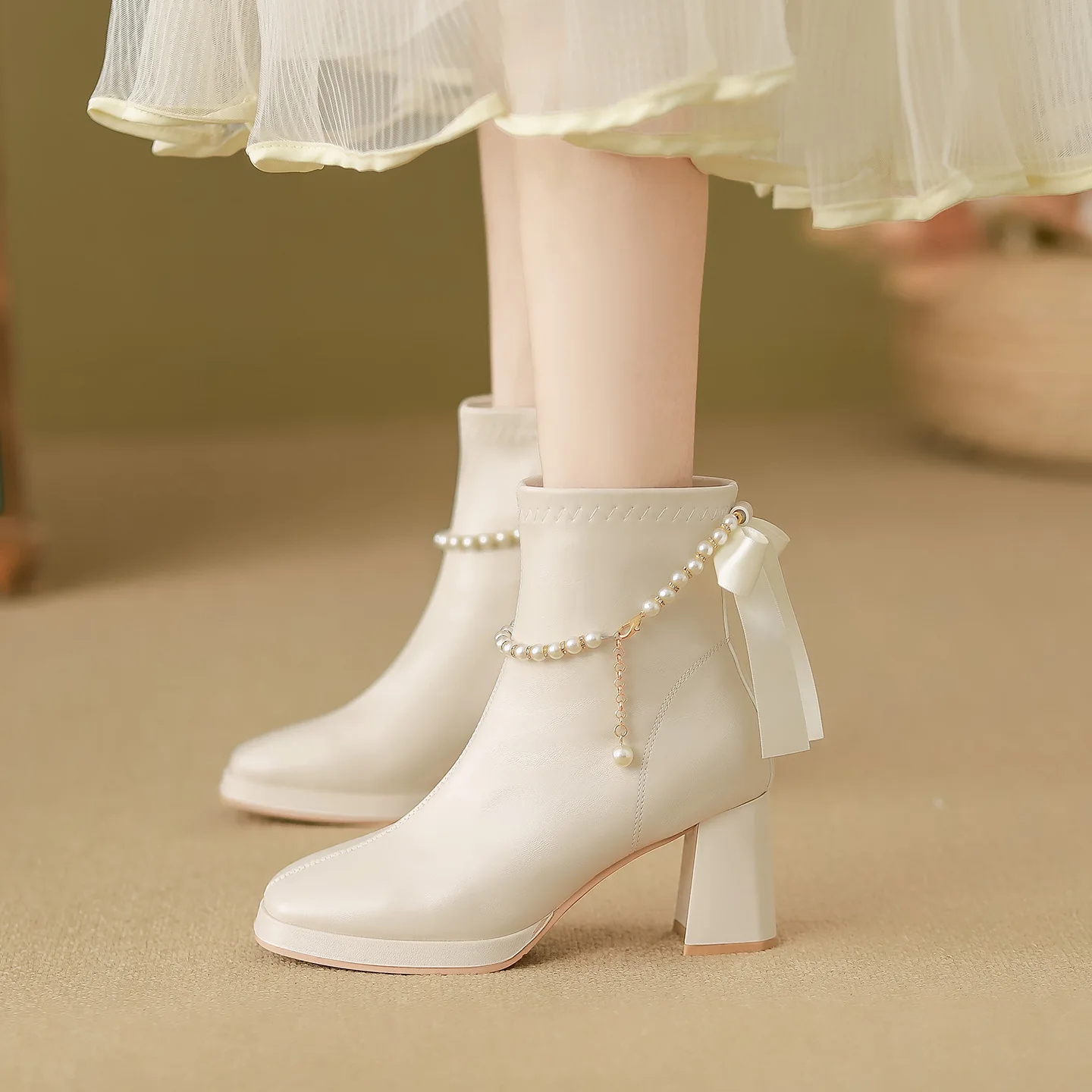 

Women's Boots 2026 New Autumn/Winter Internet Celebrity Skinny Boots Square Head Thick Heel Short Boots Women's High Heel Boots
