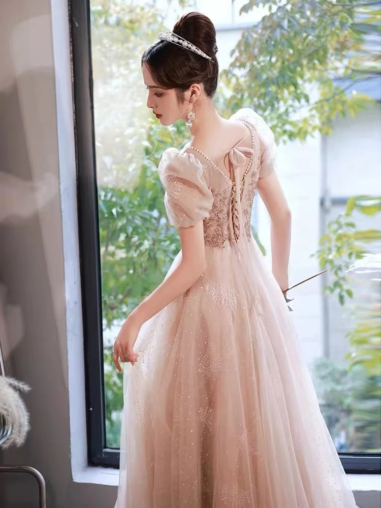 

Elegant Champagne Celebrity Dress Beading Pearls Square Collar With Cap Sleeve Applique Evening Party Prom Gown Vestido De Noiva