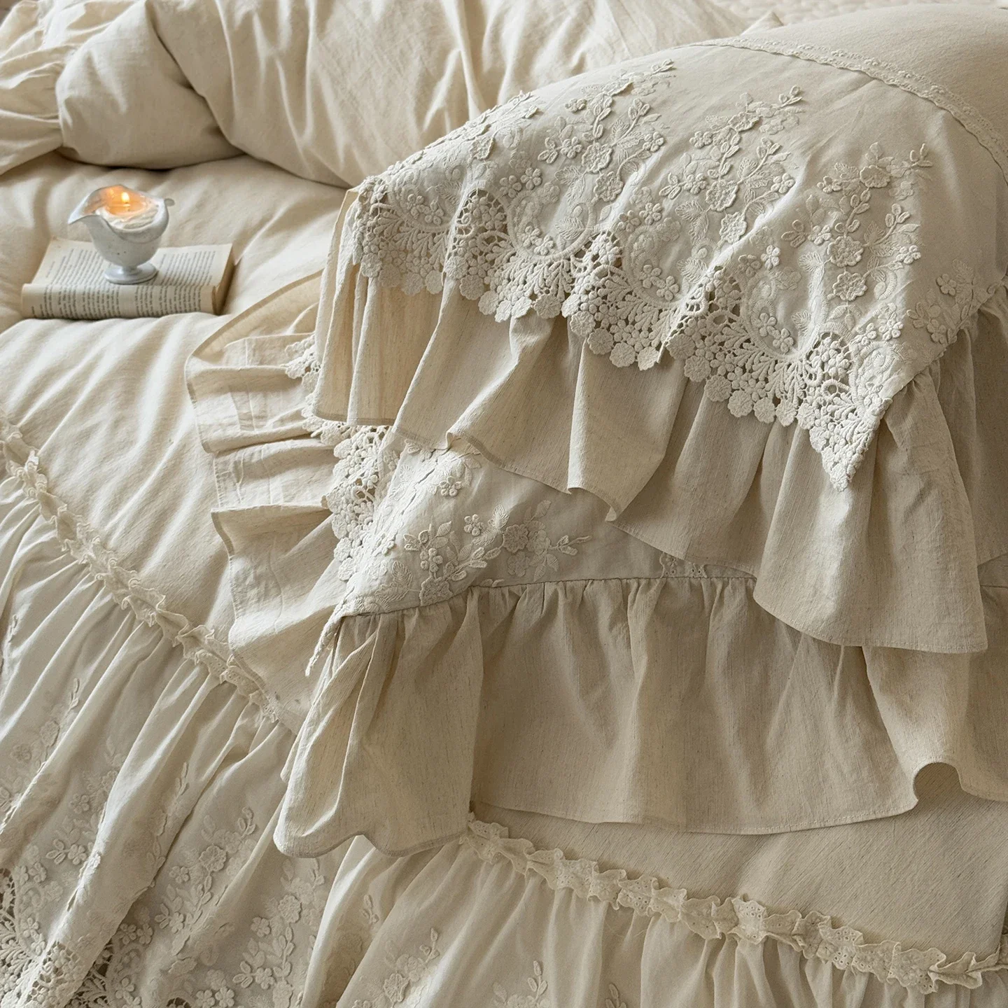 Romantic French Double Layer Lace Ruffles Bedding Set 20% Ramie, 80% Cotton Duvet Cover Set Quilted Bedspread Pillowcases 4Pcs