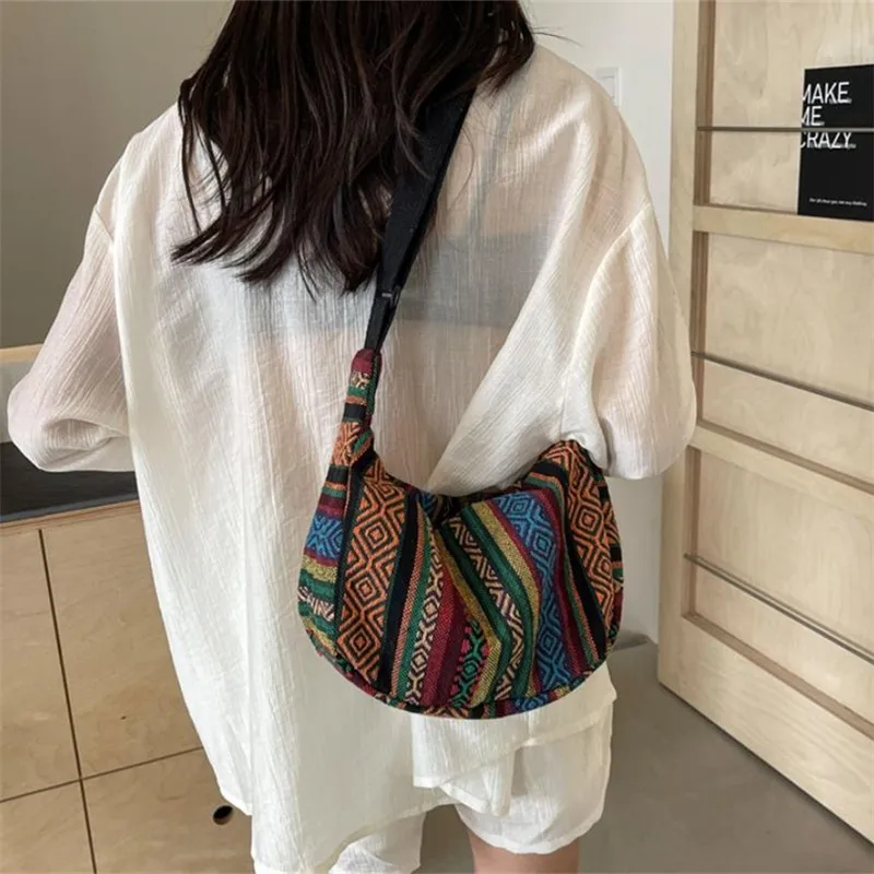 Umhängetasche im Tribal-Stil, faltbare Umhängetasche mit Reißverschluss, gestreiftem Muster, handwaschbares, lackiertes Futter mit Flaggenmotiv – Detail 14