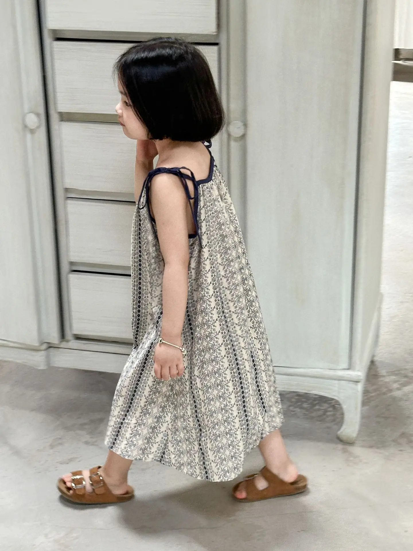 فساتين بناتي غير رسمية صيفية جديدة ملابس أطفال كورية كورية 2024 زهور مجزأة جميلة فضفاضة مخططة