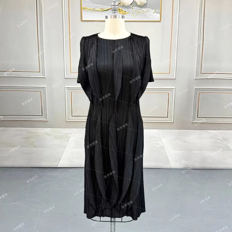 Summer 2025 New Plus Size Women's Miyake Pleated Dresses Casual Long Middle East Africa Prom Formal Dresses Wrinkle-Free