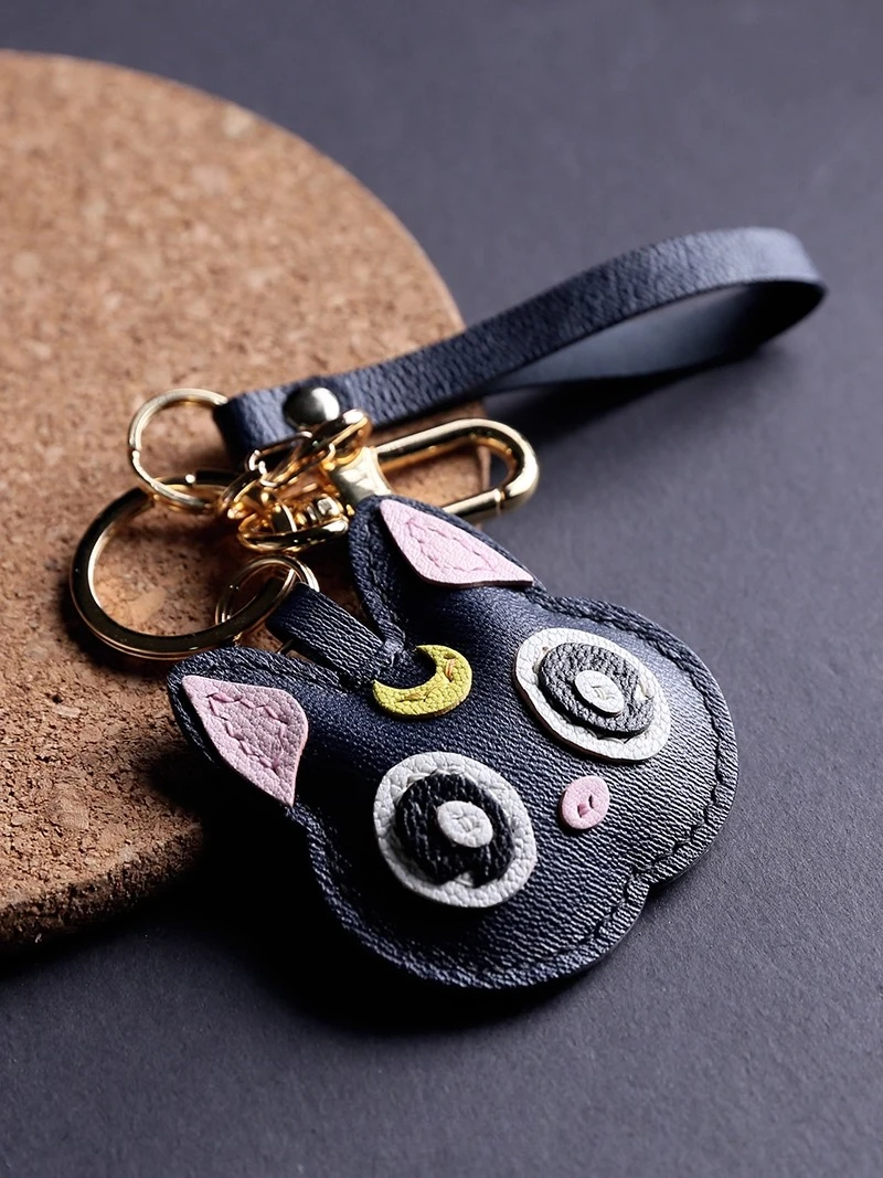 قلادة قطة سوداء، حقيبة من جلد الغنم الفرنسي، حقيبة قلادة للهاتف، سلسلة مفاتيح من الجلد الطبيعي مصنوعة يدويًا.