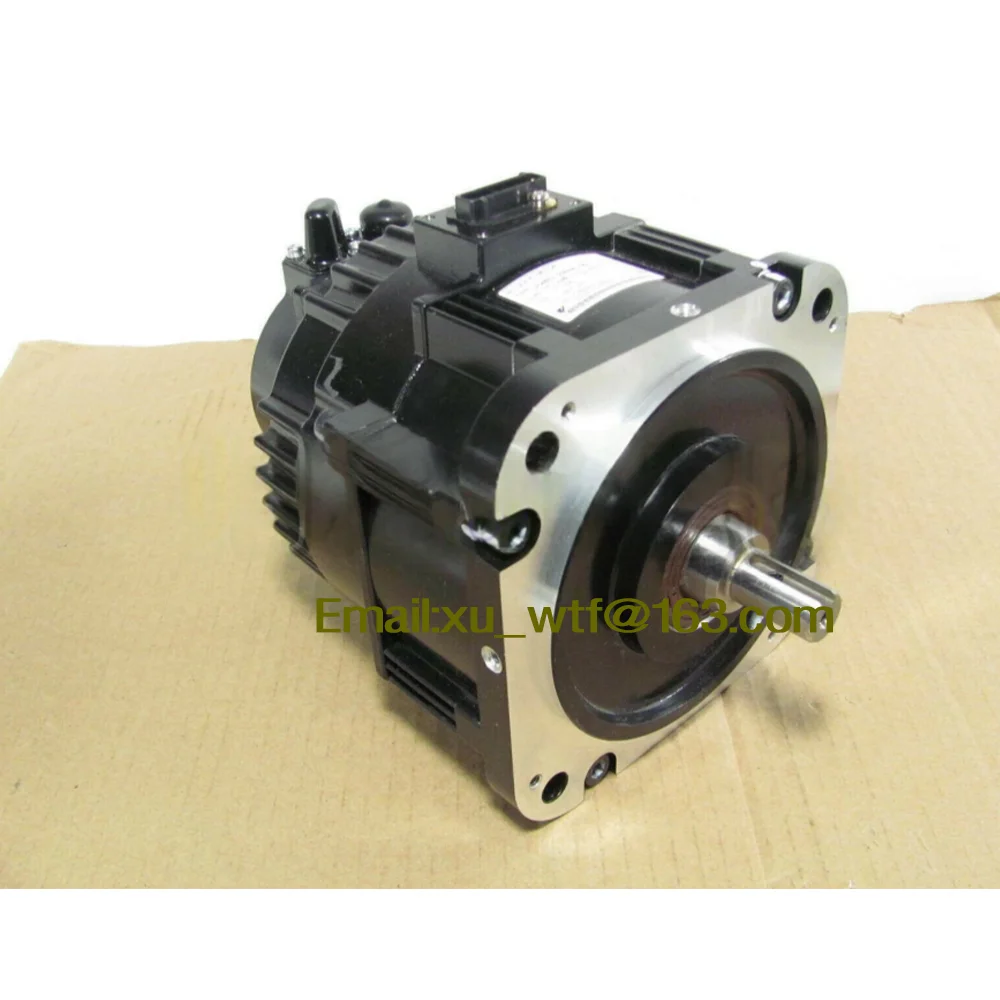 Brand New Original Boxed SGMRV-05ANA-YR11 SGMRV-05ANA-YR1A Servo AC Motor Fast Delivery