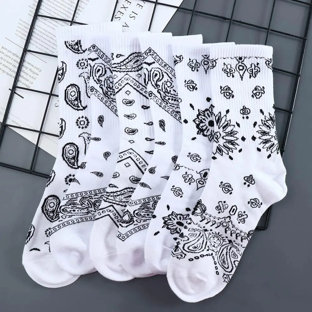 Calcetines deportivos cómodos y transpirables para hombre, medias de estilo coreano con flores de Paisley Harajuku, medias de tubo medio para mujer