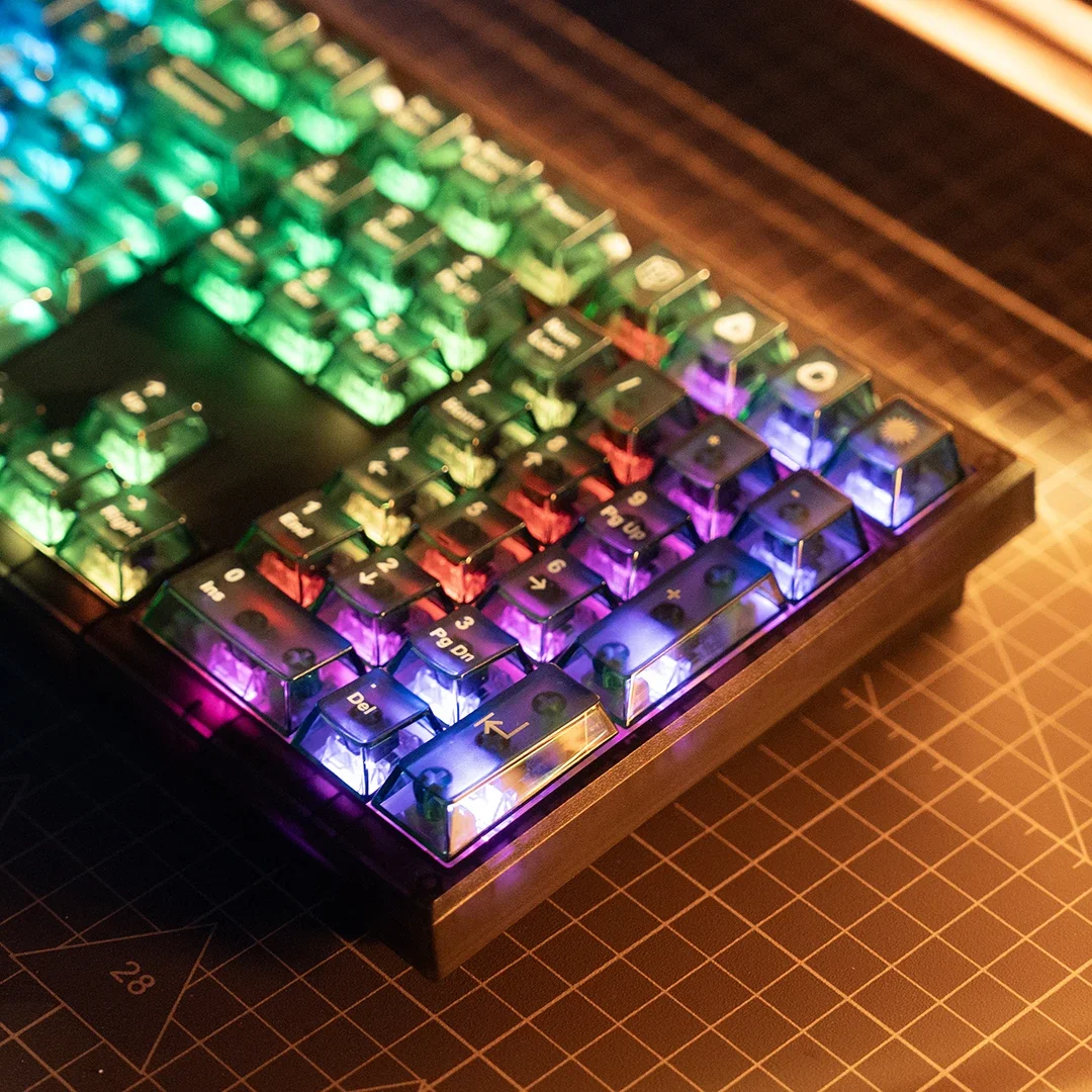 

Walking cat transparent keycap pc material proof fog transparent matte feel small full set of light transparent mechanical keybo