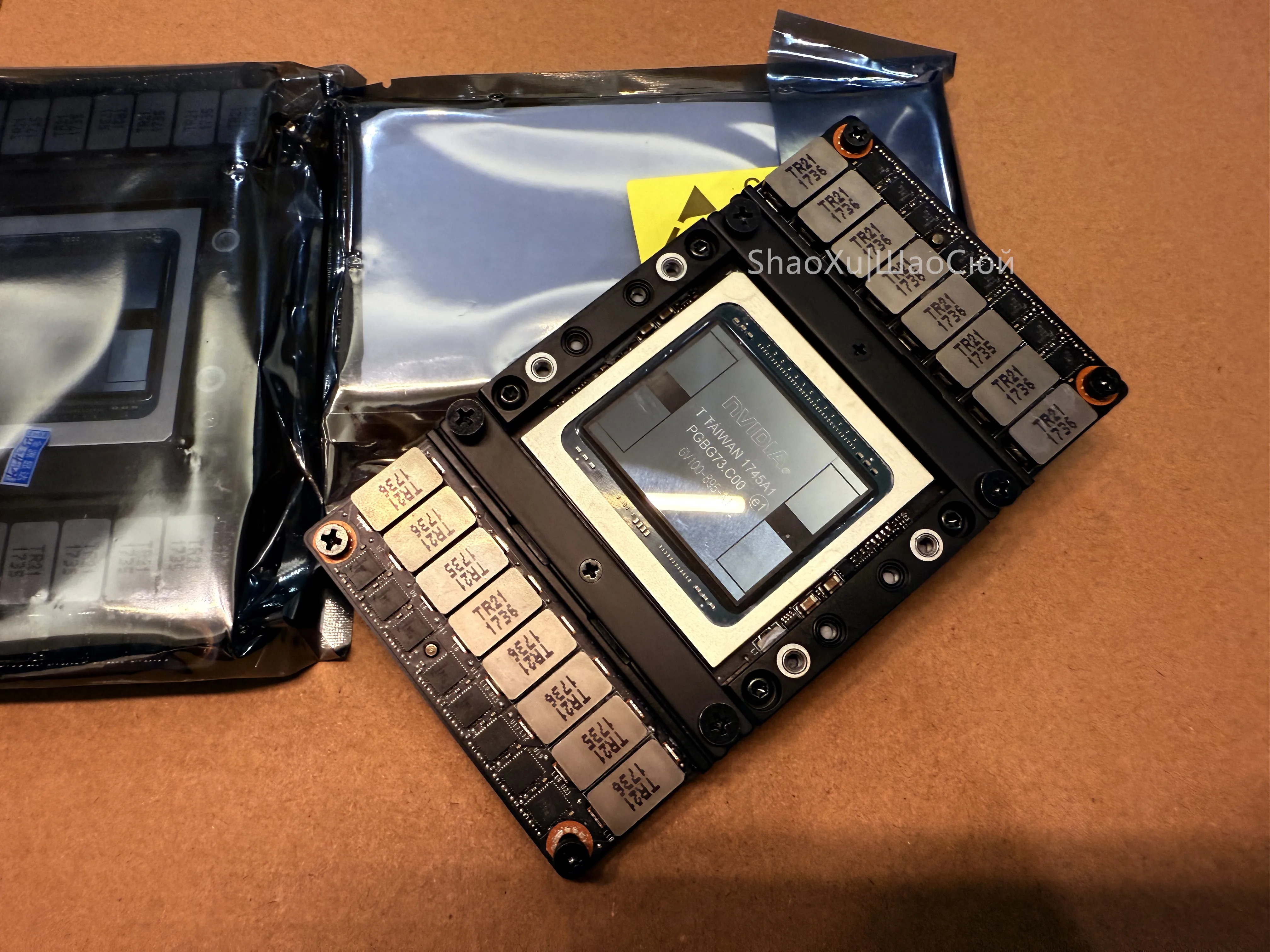 

V100 16GB SXM2 GPU HBM2