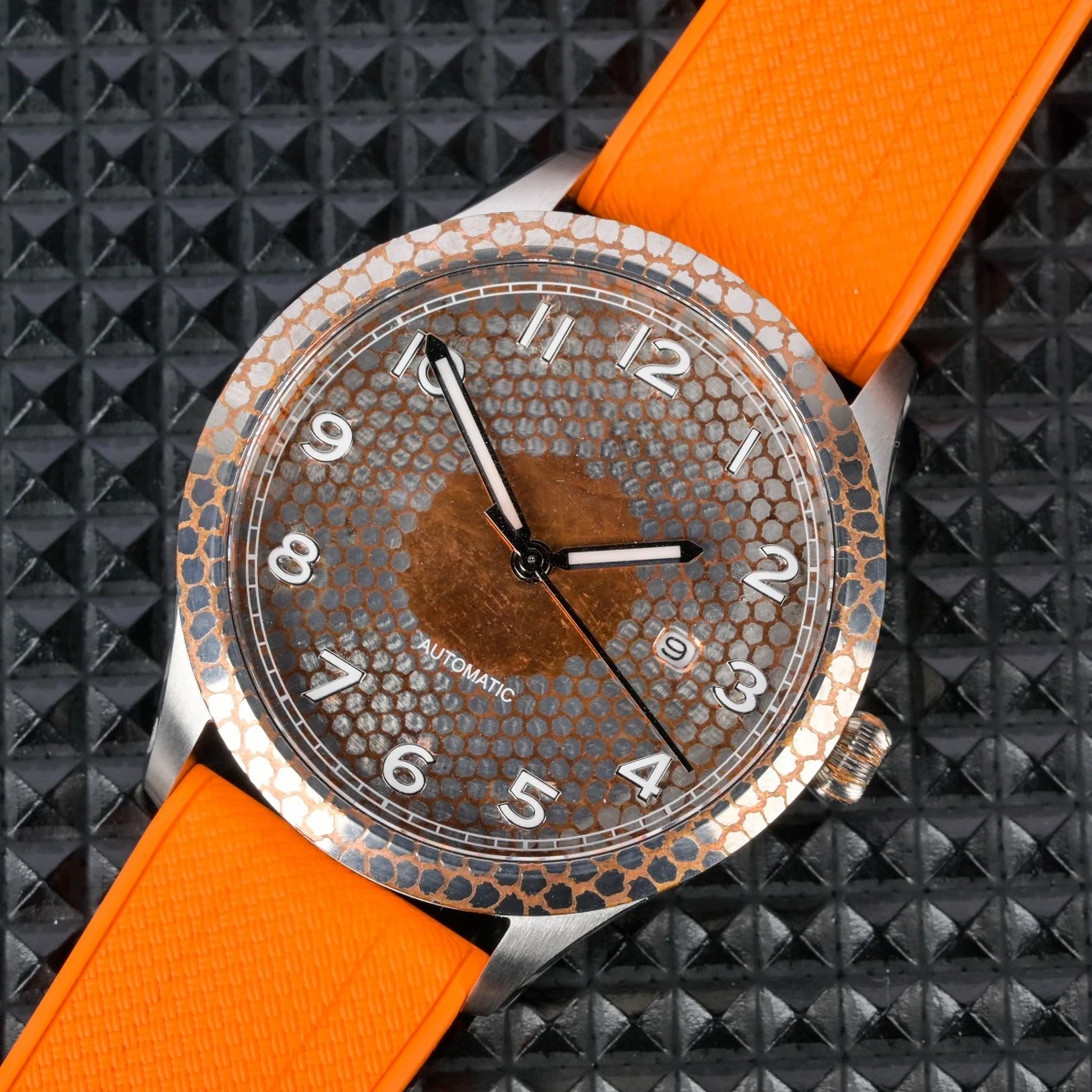 ENITON Orologio meccanico Movimento giapponese 8215 Materiale superconduttore esotico FKM Elastico Orologio da polso meccanico unico da uomo