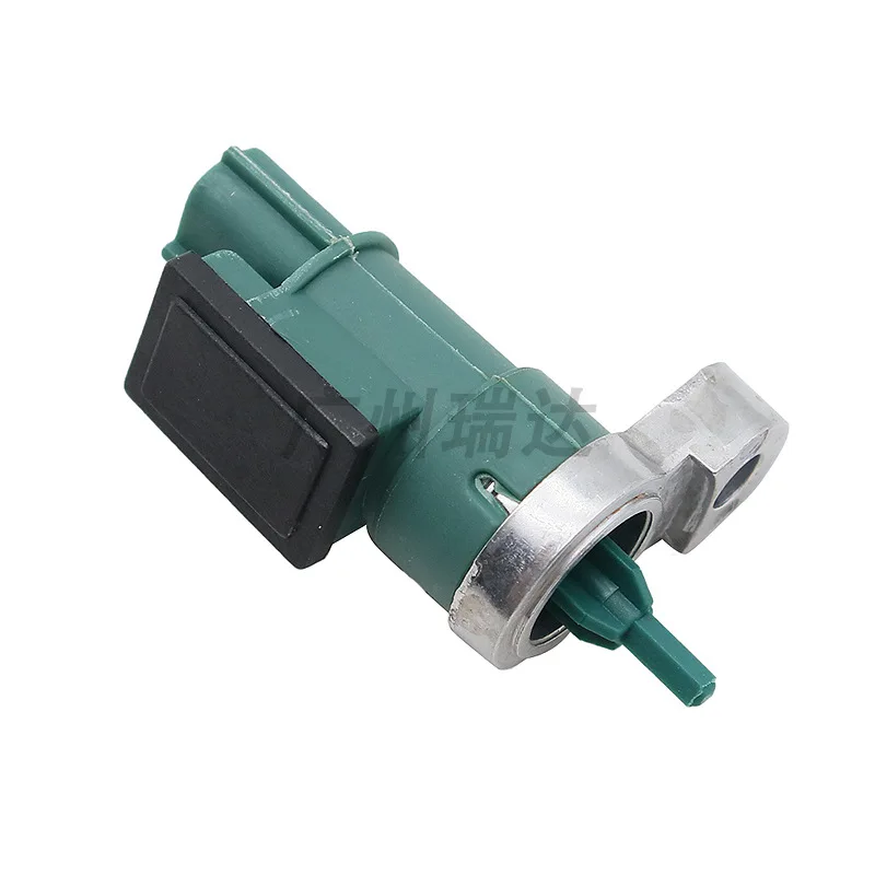 For Land Rover Defender L316 car Speed Sensor YBE100530 Available from stock