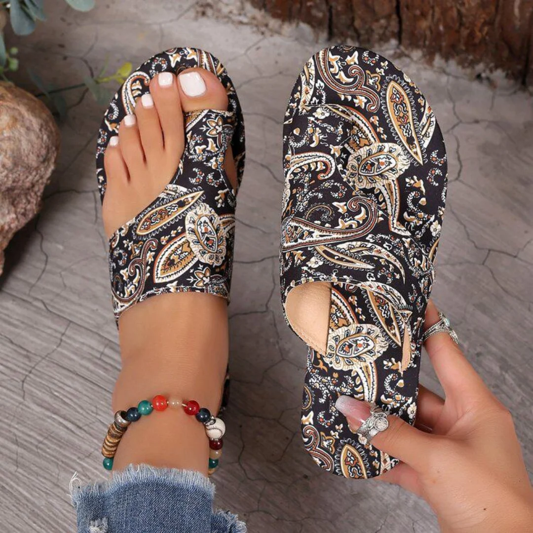 

2026 Summer Print Flat Thong Sandals For Women Plus Size 36-43 Lightweight Casual Outdoor Beach Slippers Bohemian Flip Flops