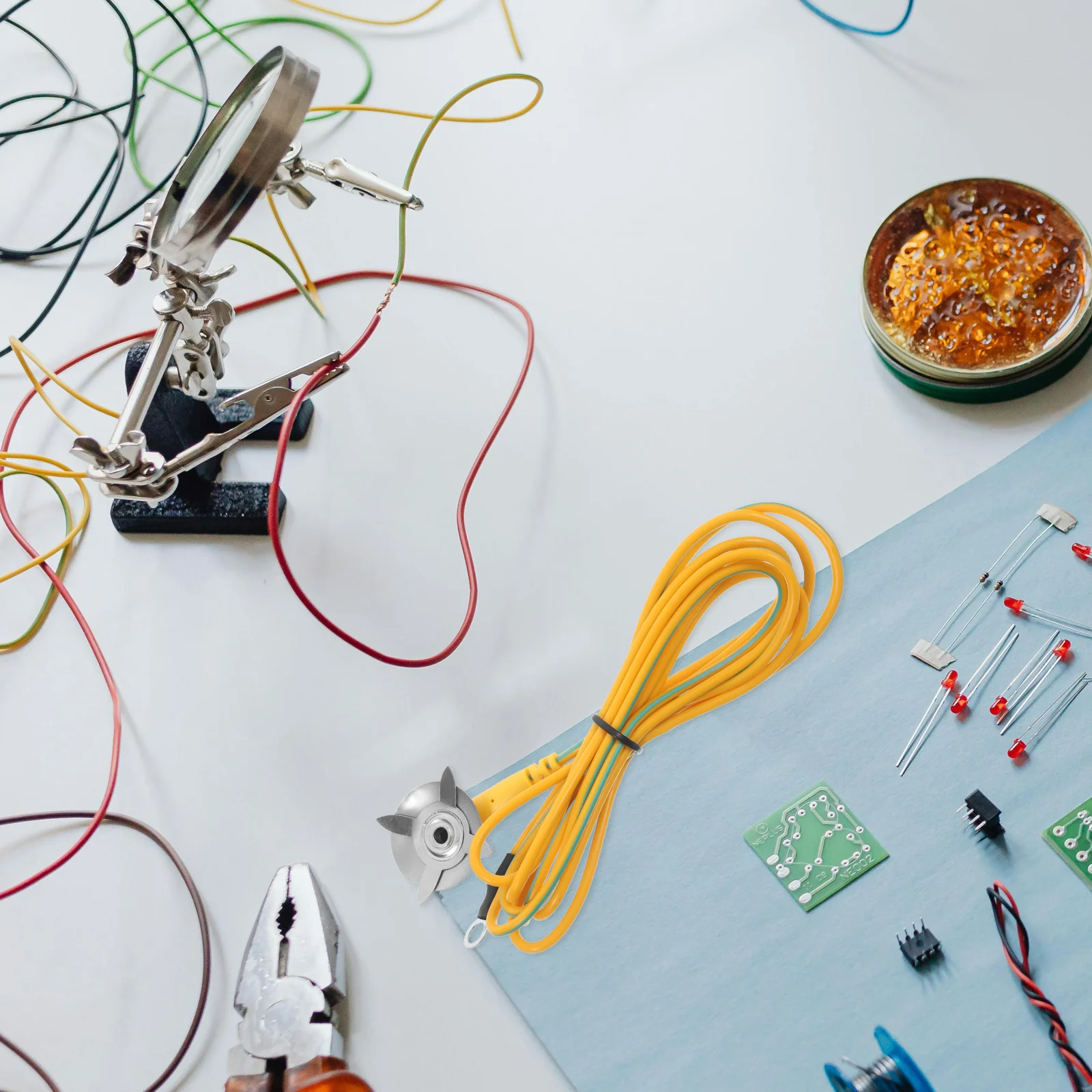 

Ground Cable for Equipment Anti-Static Design Grounding Cord for Electrical Appliances Portable Grounding Cable High Visibility