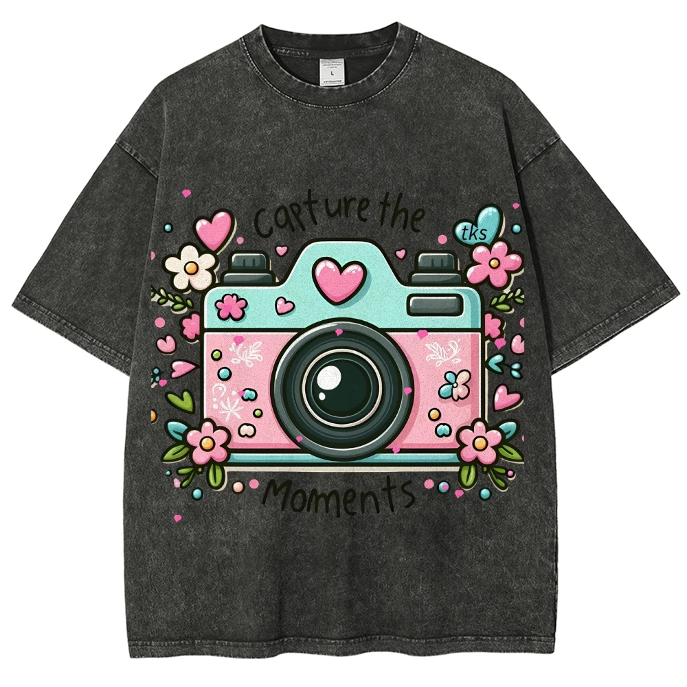 

Футболка с рисунком Camera with Flowers & Hearts, Cute & Creative Vibe, Oversized Fit, Мягкая ткань для повседневного ношения