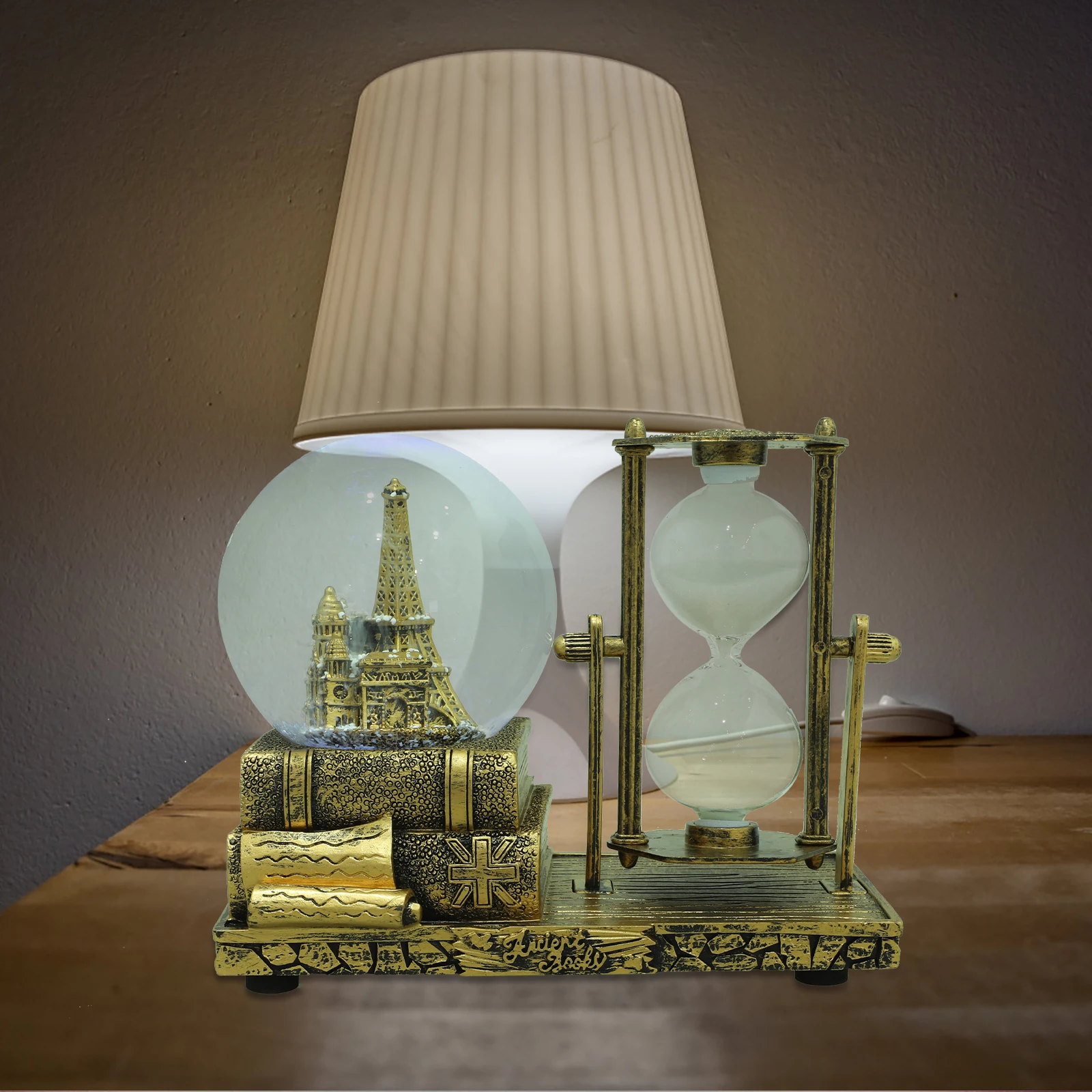 

Vintage Resin Craft Retro Sand Clock Desktop Decor Creative Crystal Snow Globe Music Ball Home Office Decoration