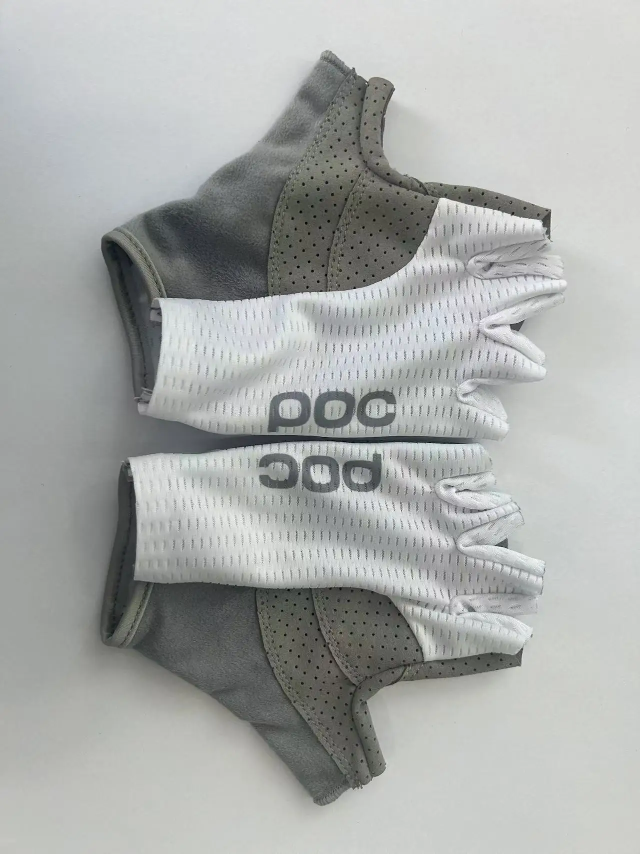 Thumbnail 2 - #60 Compare Climbing Gloves Before You Buy