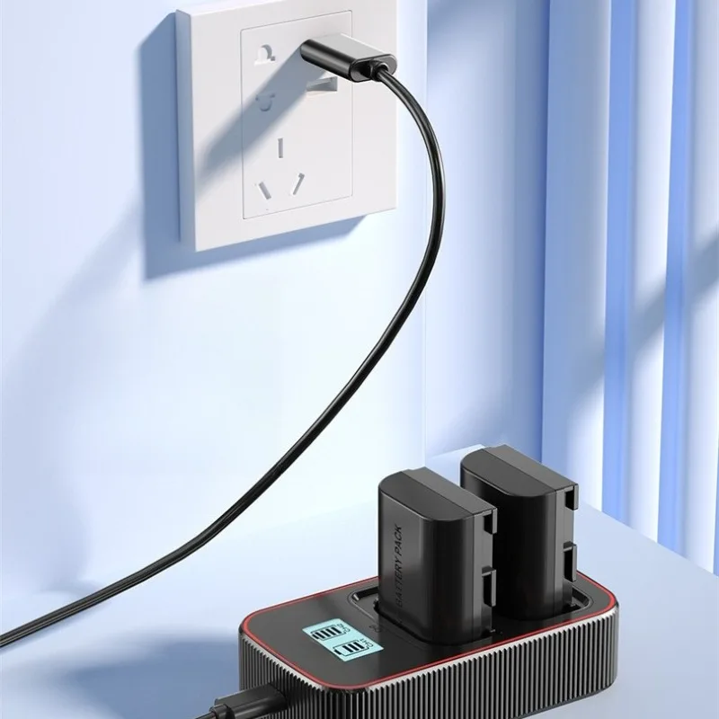 بطارية بديلة 2200 مللي أمبير في الساعة لكاميرات Canon LP-E6P متوافقة مع بطارية كاميرا EOS R5 Mark II R5M2 عالية الأداء