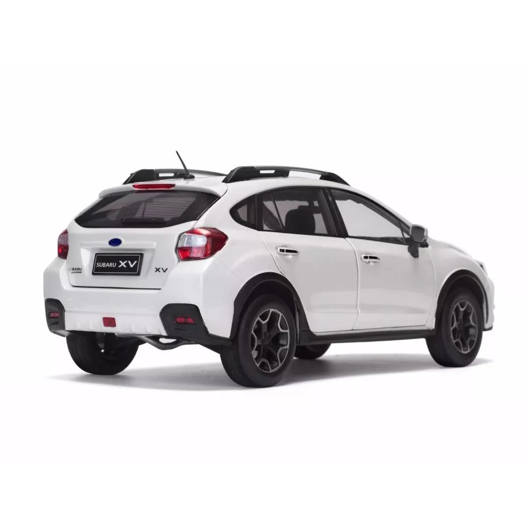 In Stock 1:18 Scale 2014 Subaru XV Alloy Car Model Collection Ornament Souvenir Die Casting  Gifts Adult Toys