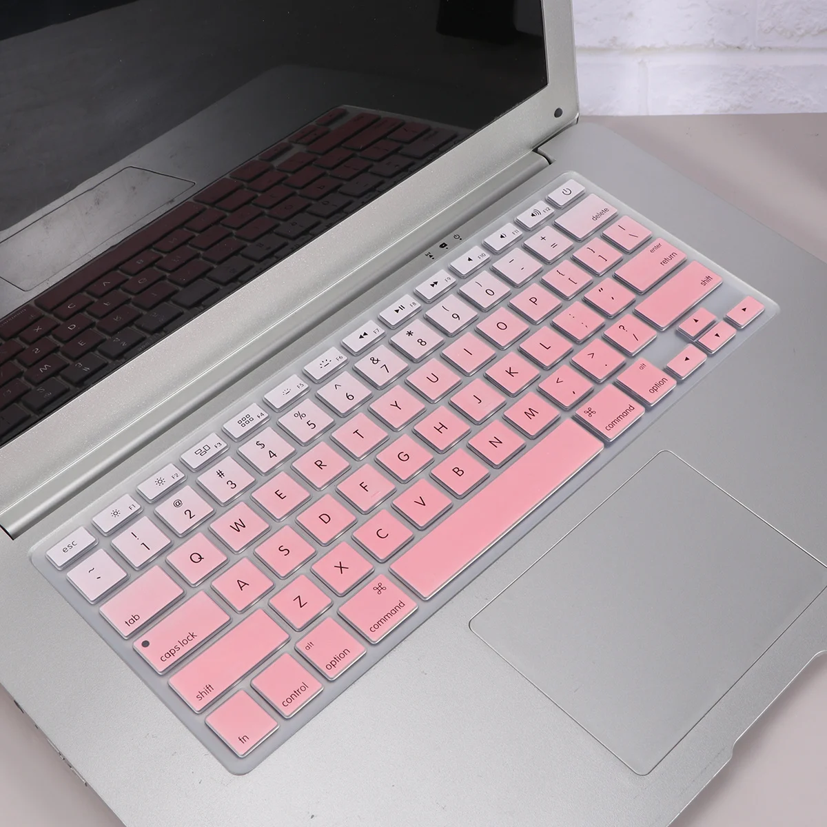 

2pcs Keyboard Cover Durable Keyboard Film Fashion Keyboard Protector Compatible for Pro Air A1466 A1466 A1502 (Pink)