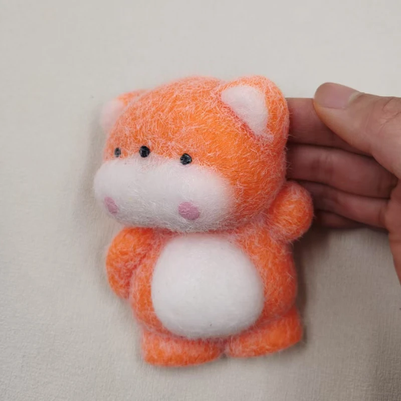 フワフワアカギツネソフトスクイーズおもちゃかわいい低反発ストレスリリーフおもちゃ新しいかわいい漫画動物人形ストレスを軽減誕生日ギフト