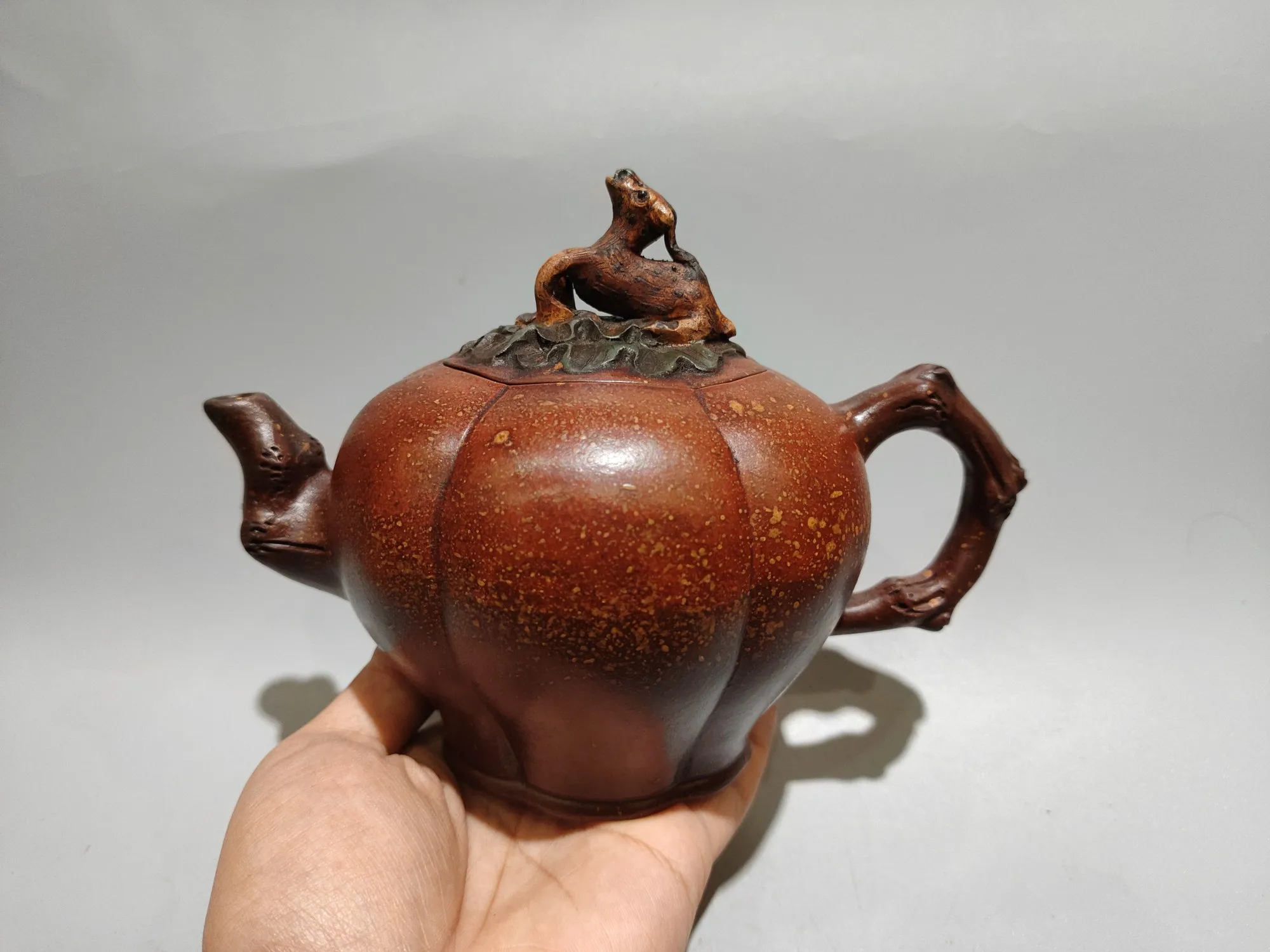 Yixing purple clay teapot Purple clay Youyou Lu Ming Deer statue cover Melon root pot kettle teapot Tea charm Amass wealth Ornam