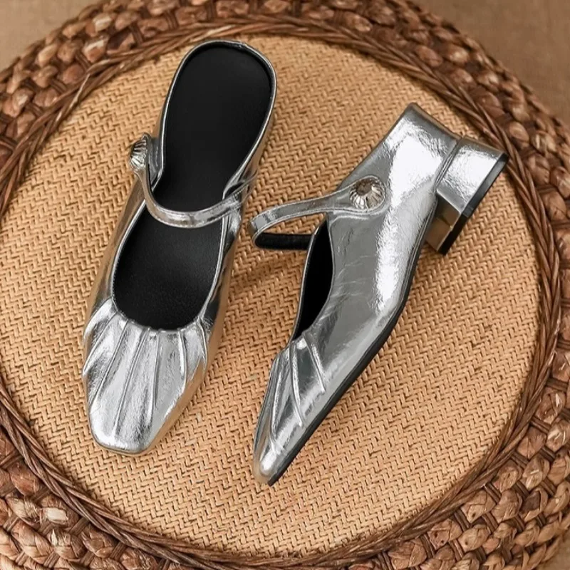 

Новая женская модная и универсальная обувь 2025 года. Кожаные женские туфли с квадратным носком. Высококачественная женская обувь. Женская Обувь.