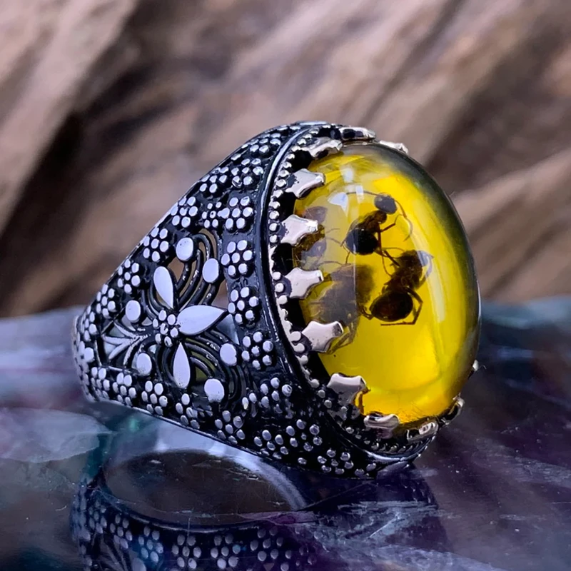 Retro Oval Ring Men\'s Agate Stone Ring Men\'s Punk Style Hollow Pattern Inlaid Yellow Zircon Ant Ring Fashion Men and Women Ring