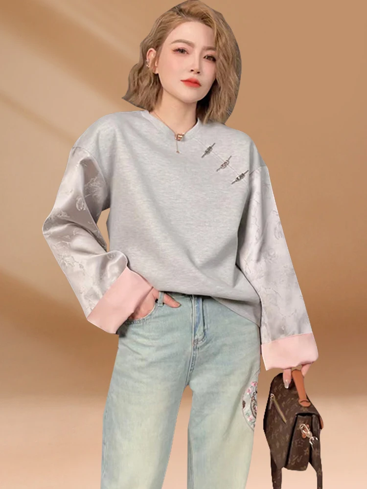 

Новая женская толстовка в китайском стиле 2026 года с длинным рукавом, свободного кроя, визуально стройнящая, высококачественная, повседневная, с пэчворком, омолаживающая, комфортная, с круглым вырезом