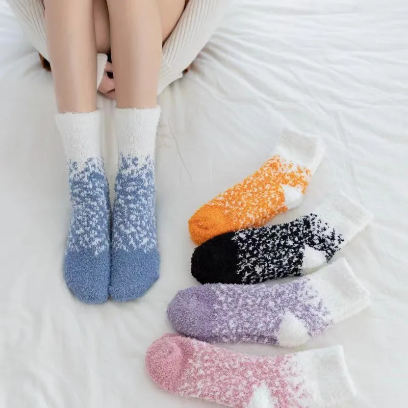 Autumn Winter Women Socks Mid-tube Comfortable Coral Velvet Gradient Color Thick Half Velvet Warm Soft Home Floor Sleeping Sock