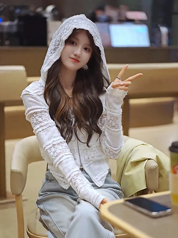 

Elegant Long Sleeve Lace Embroidery Hooded Open Cardigan Women's Fashion High End Design Winter New Style Korean Style Slim Fit
