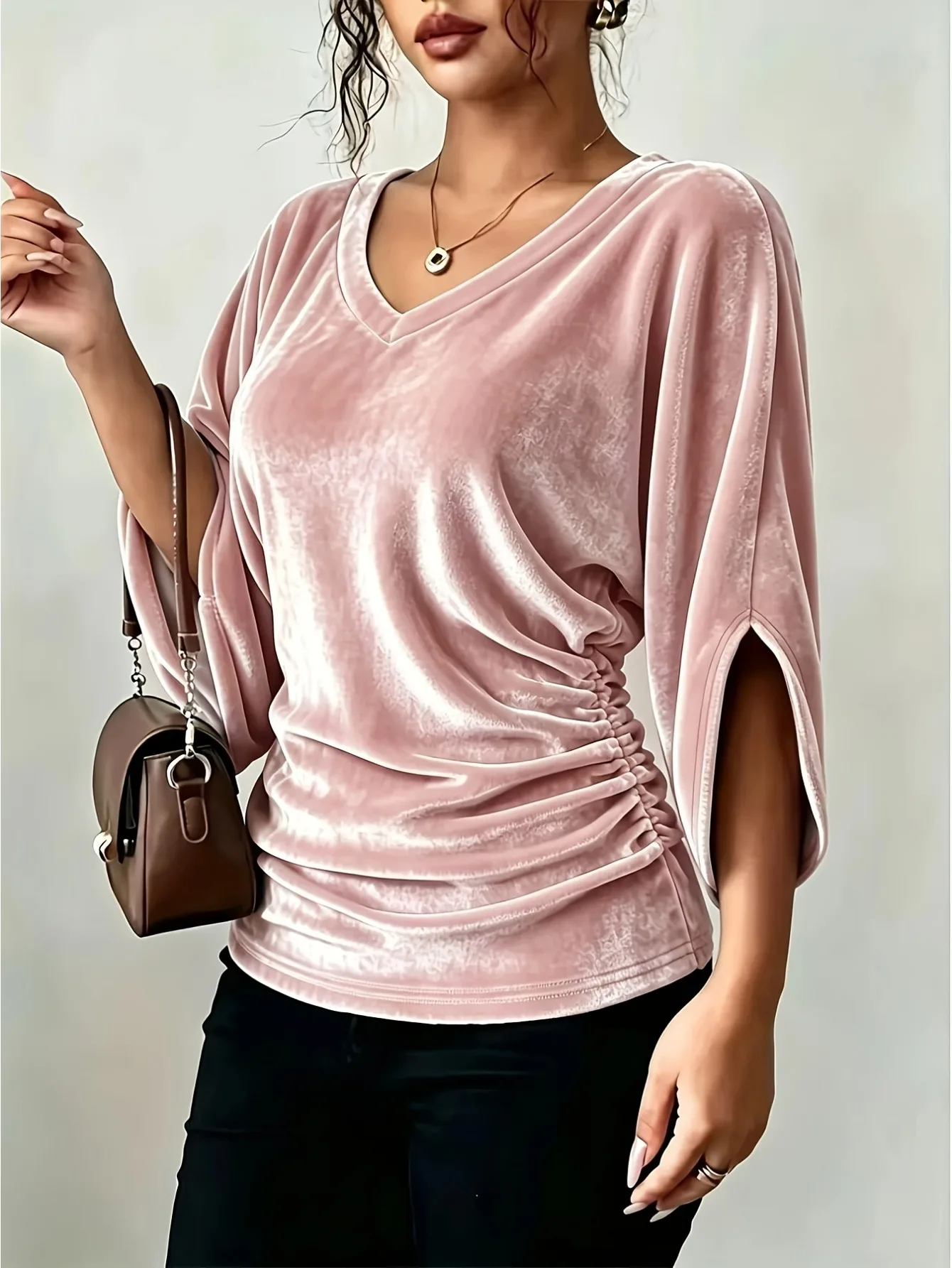 Plus Size Damen Samt-Oberteil mit V-Ausschnitt, 3/4-Ärmeln, elastischen Seitenpartien und Raffungen, einfarbige lässige Bluse – Detail 11