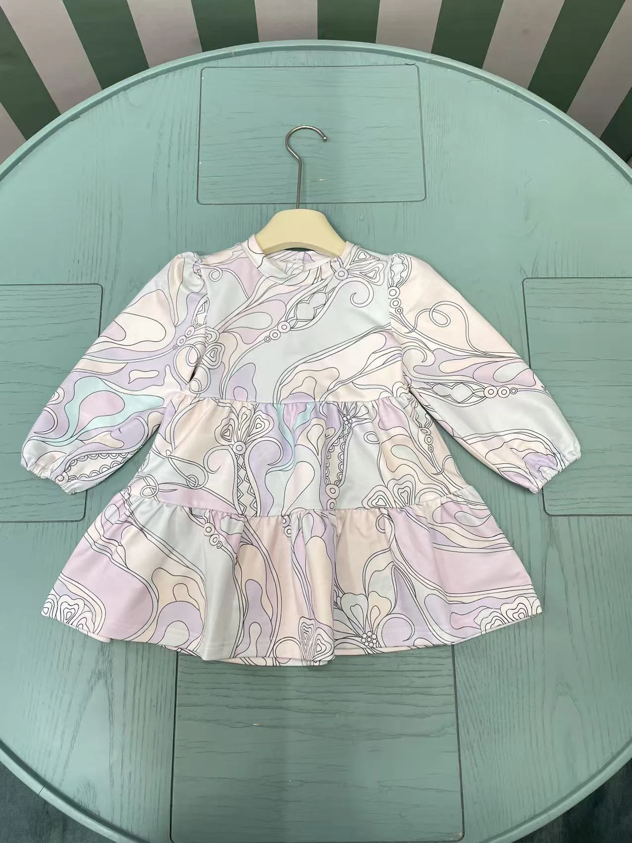 Long sleeved dress with abstract lines layered dress for young children and girls, autumn casual princess dress for baby girls