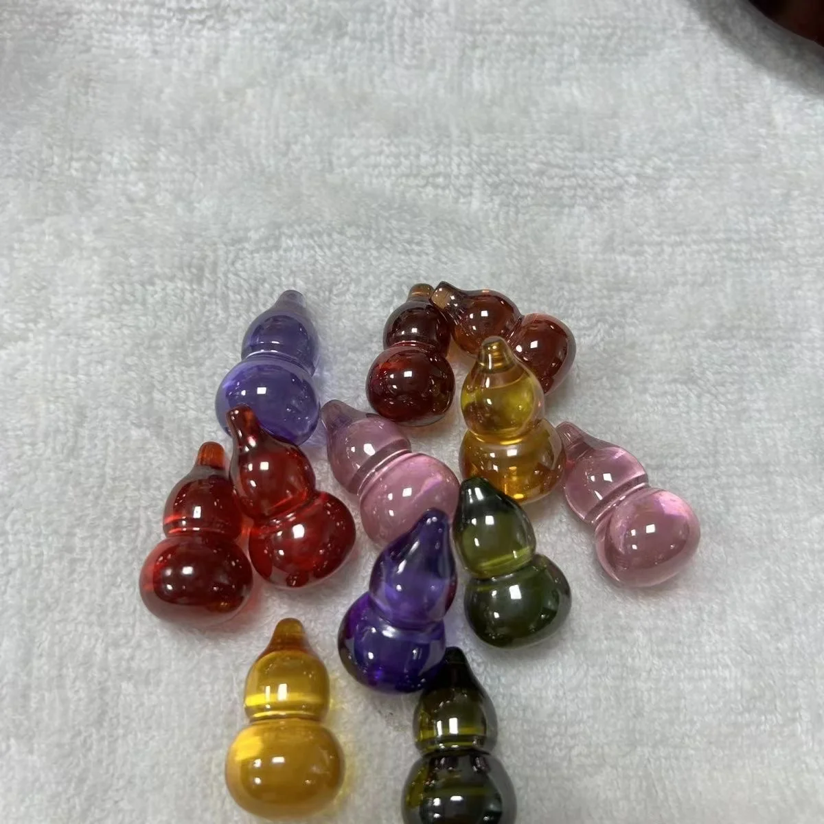 Pendentif de gourde colorée pour clé de voiture, divers modèles, Ruby, Zcomprend on Material, 15x25mm