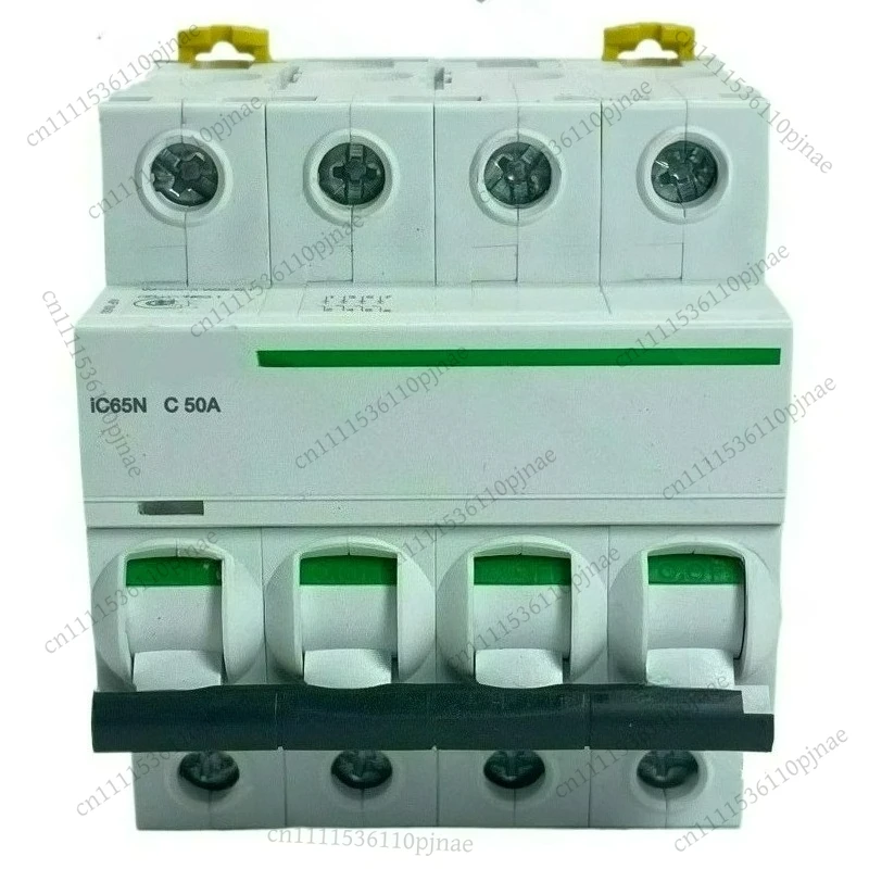 

Новый оригинальный воздушный выключатель IC65N 4P C50A A9F18450