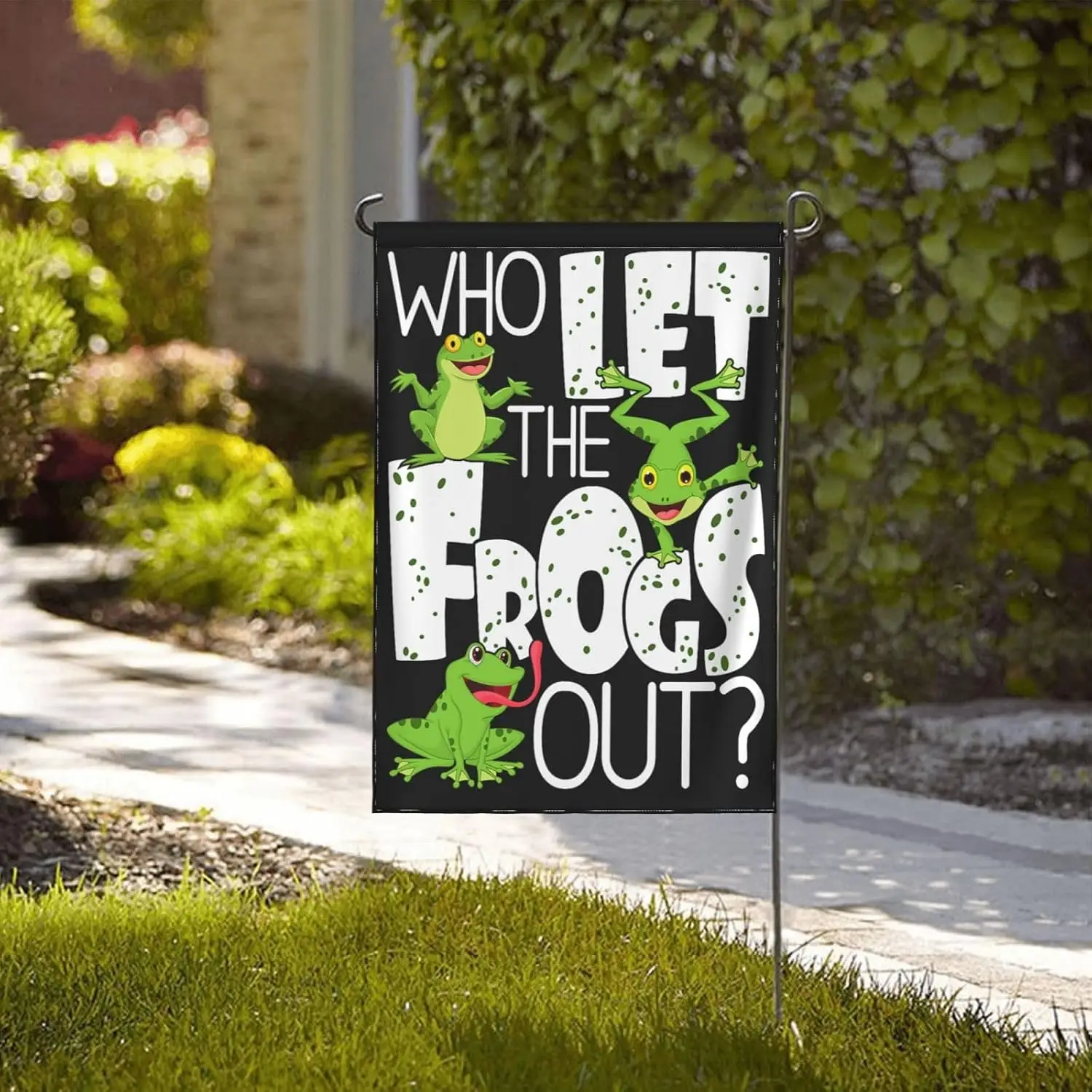 Who Let The Frogs Out Decorative Garden Flag, 12×18 Inch Double Sided Welcome Banner Seasonal Home Decor for Outdoor Party Y yyi
