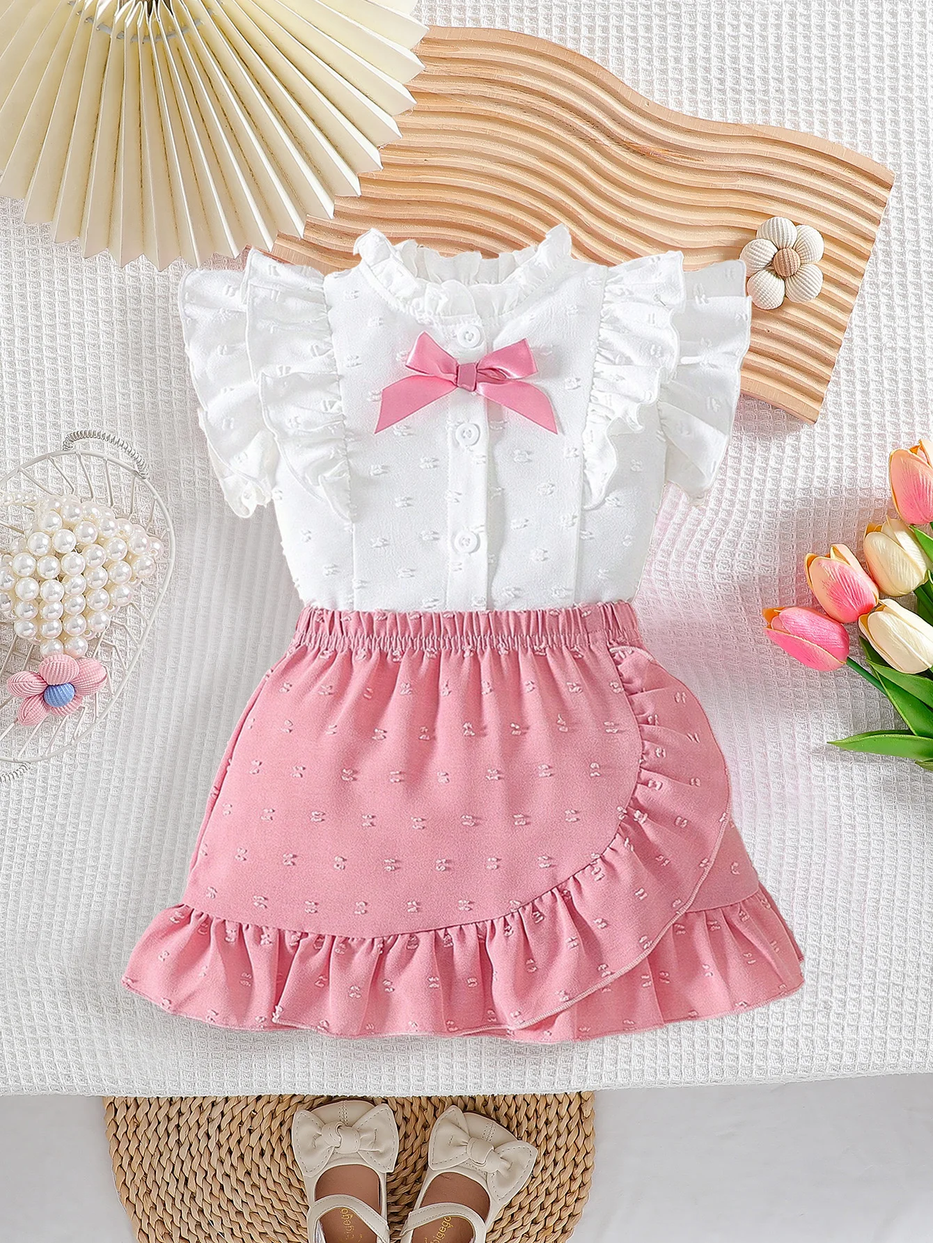 

“Baby Girl Summer Outfit: Ruffled Blouse+Pleated Skirt, Bow Sweet – Valentine’s/Birthday Gift, Daily/Back to School”