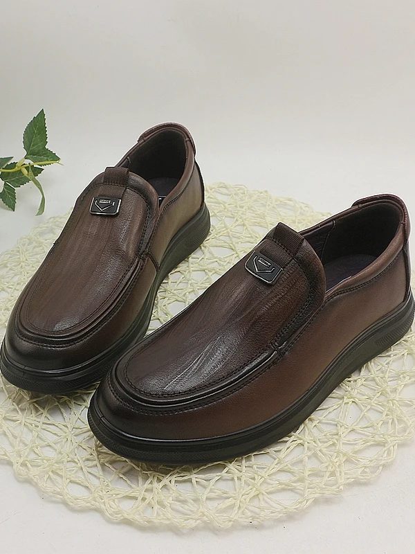 

Мужские кожаные туфли в стиле ретро, легкие, повседневные, удобные для ежедневной работы, с круглым носком, без шнурков, с кожаной стелькой