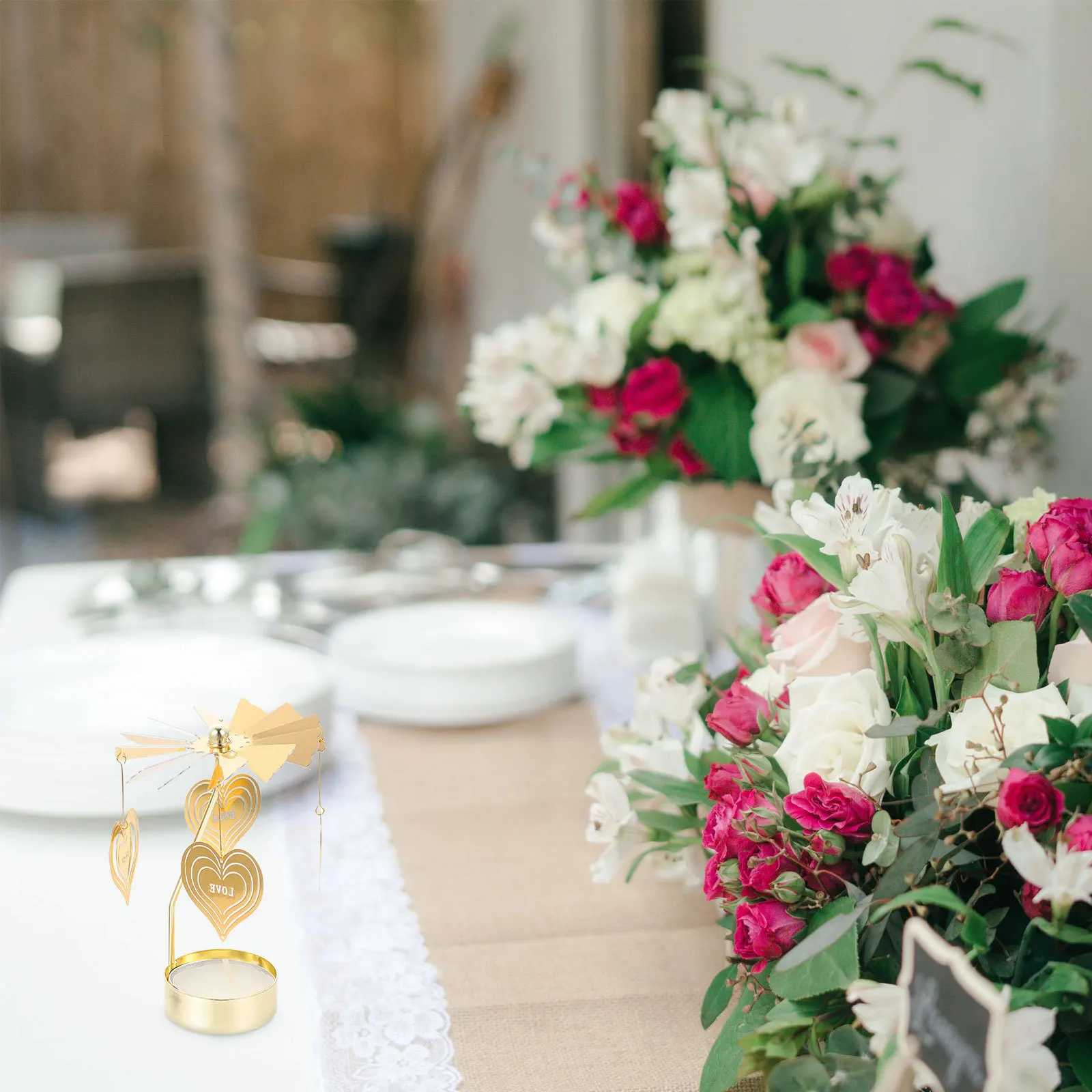 

Rotating Candlestick Iron Christmas Day Party Candleholder Decorative Multifunctional Party Scene Decor Golden Love Heart