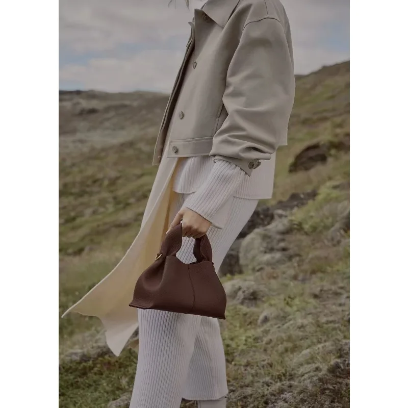 

Модная женская сумка-облако 2026 года во французском стиле, сумка-пельмень через плечо, модная сумка из воловьей кожи